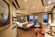 Samsara Suite con balcón sobre el mar