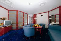 BALCONY SUITE