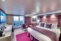 Yacht Club Deluxe Suite