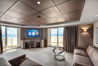 Yacht Club Royal Suite