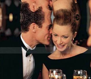 pareja cenando
