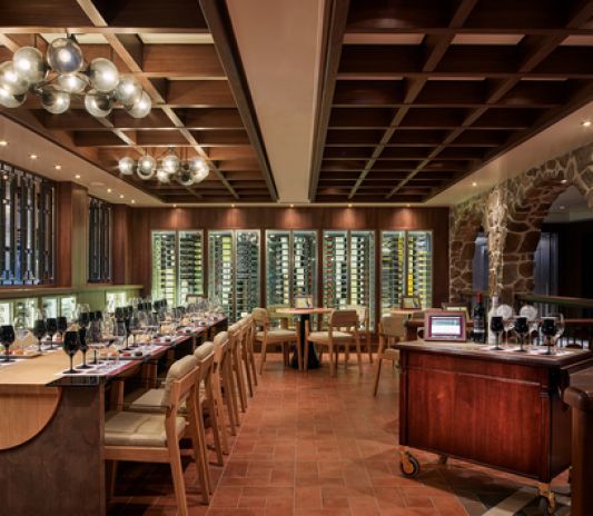 norwegian encore restaurante de vino