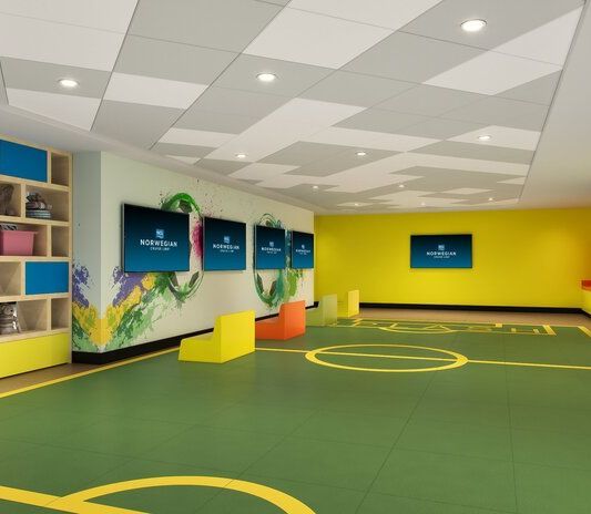 norwegian encore splash academy