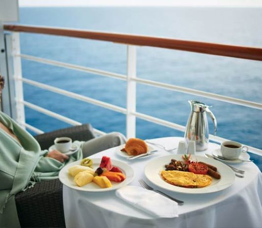desayuno en el camarote