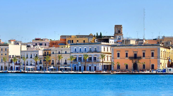 Visitando Brindisi (Italia), Split (Croacia), Venecia (Italia), Dubrovnik (Croacia), Corfú (Grecia), Kotor (Montenegro) y Brindisi (Italia)