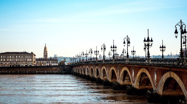 Visitando Burdeos (Francia), Burdeos (Francia), Cussac (Francia), Blaye, Liborna y Burdeos (Francia)