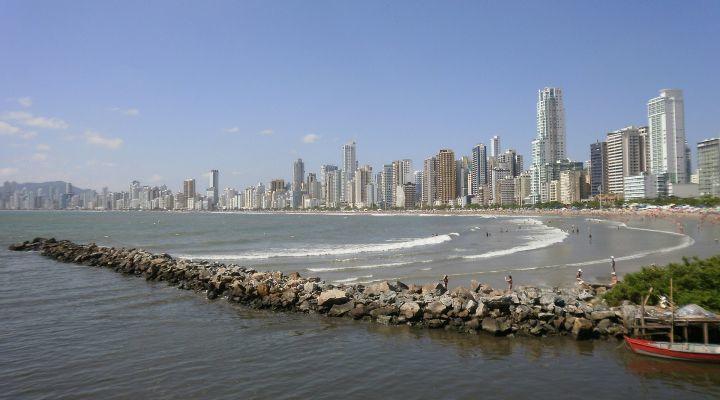 Visitando Camboriu, Brazil, Buenos aires, Punta del Este (Uruguay), Punta del Este (Uruguay), Santos (Brasil) y Camboriu, Brazil