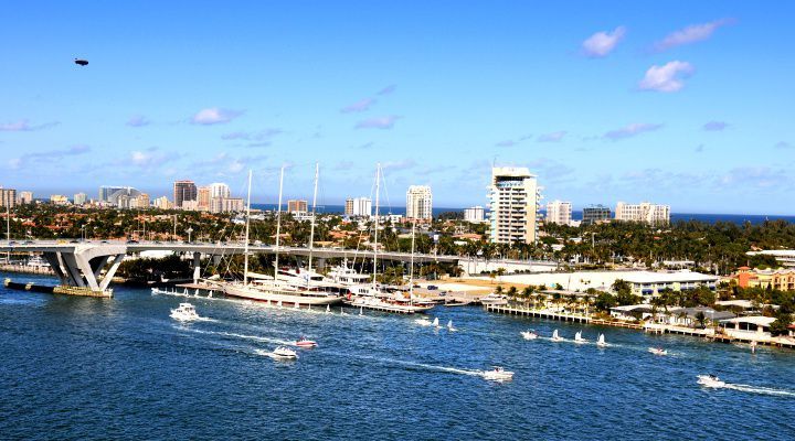 Visitando Fort Lauderdale (Florida/EEUU), Basseterre (Antillas), Castries (Santa Lucía/Caribe), Bridgetown (Barbados), Saint George (Grenada), Roseau (Dominica), Philipsburg (St. Maarten) y Fort Lauderdale (Florida/EEUU)