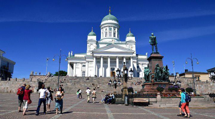 Visitando Helsinki (Finlandia), Tallin (Estonia), Nynashamn (Suecia), Riga (Letonia), Visby (Suecia), Gdynia (Polonia), Warnemunde (Alemania), Kiel (Alemania), Copenhague (Dinamarca) y Copenhague (Dinamarca)