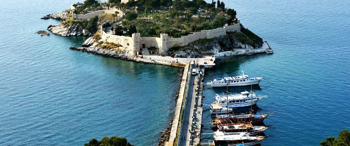 Visitando Kusadasi (Efeso/Turquía), Messina (Sicilia), Nápoles (Italia), Civitavecchia (Roma), Niza (Francia), Tarragona (España) y Tarragona (España)