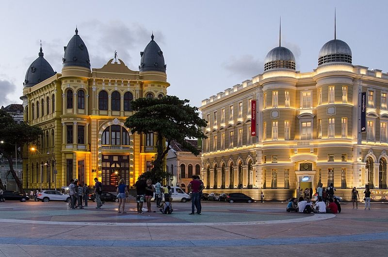 Visitando Recife (Brasil), Mindelo (Cabo Verde), Las Palmas de Gran Canaria (España), Funchal (Madeira), Cádiz (España), Málaga y Barcelona Visitando Recife (Brasil), Mindelo (Cabo Verde), Las Palmas de Gran Canaria (España), Funchal (Madeira), Cádiz (España), Málaga y Barcelona
