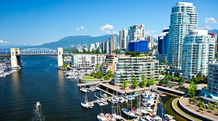 Visitando Vancouver (Canadá), Icy Strait Point (Alaska), Sitka (Alaska), Navegación por Glaciar Hubbard (Alaska), Skagway (Alaska), Juneau (Alaska), Ketchikan (Alaska) y Vancouver (Canadá)