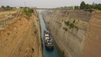 Visitando Canal Corintio (Grecia)